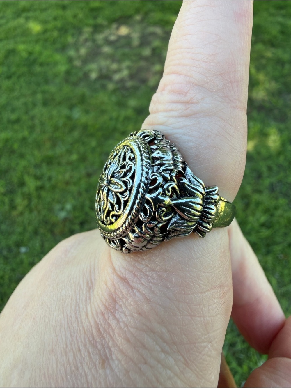 Antique-Style Floral Silver-Tone Statement Ring - Picture 2 of 5